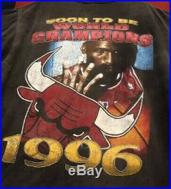 VINTAGE 90s CHICAGO BULLS MICHAEL JORDAN 1996 CHAMPIONS T SHIRT XL RAP HIP HOP