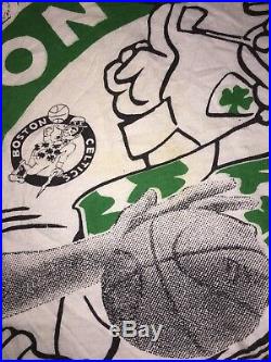 VTG Boston Celtics All Over Print Larry Bird Magic Johnson Ts Mens T Shirt sz XL