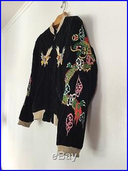Vintage 1950s 60s Japan souvenir tour jacket velvet satin embroidered as is Lrg