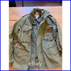 Vintage Military Cold Weather Field Jacket Size Medium